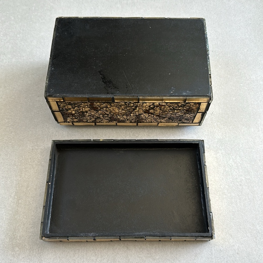Mosaic Decorative Storage Box Gold Tones Black Lacquer On The Inside 8.5”x5”x4” - Picture 6 of 6